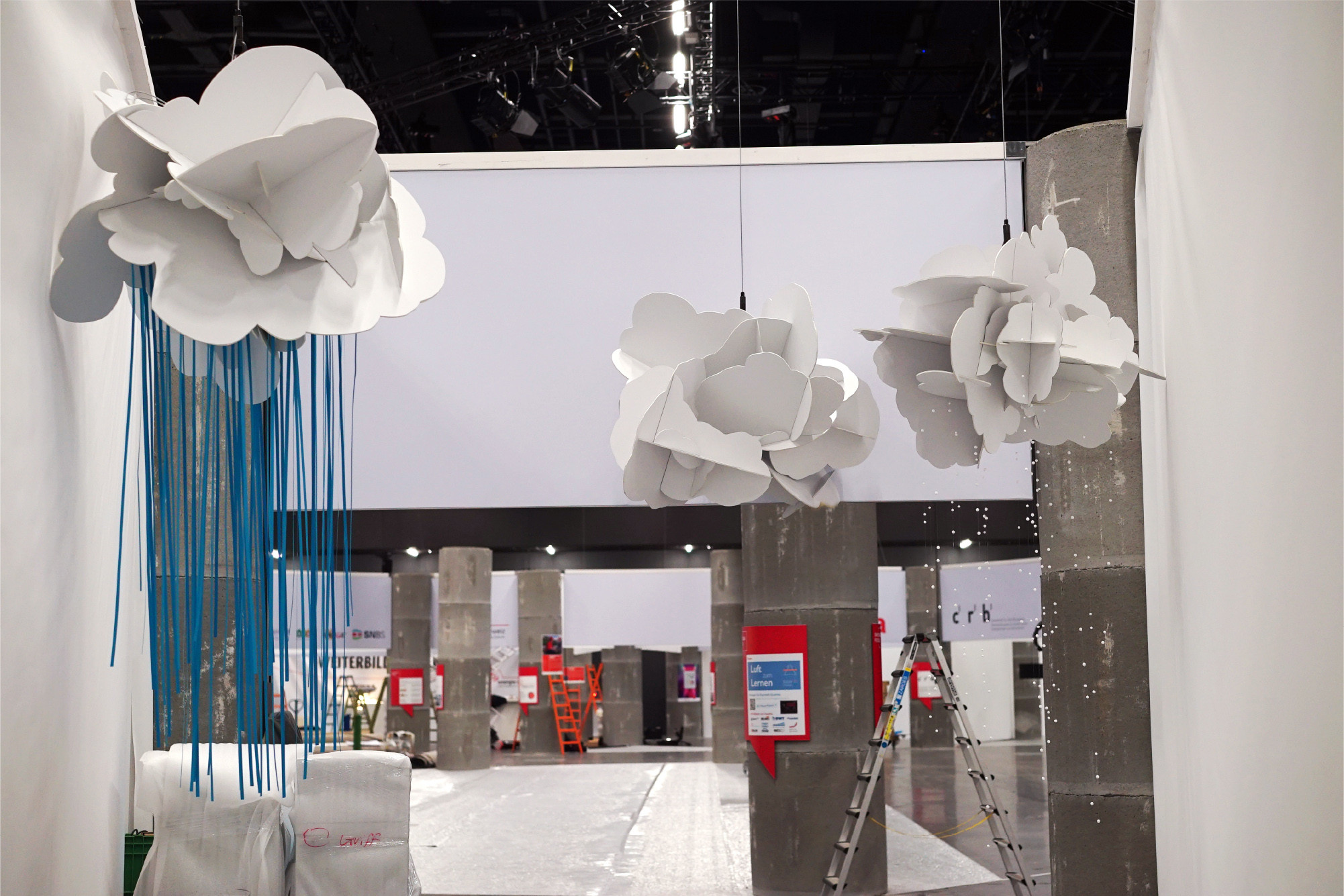 Den Schutz vor Naturgefahren mit praktischen Anleitungen unterstützen.