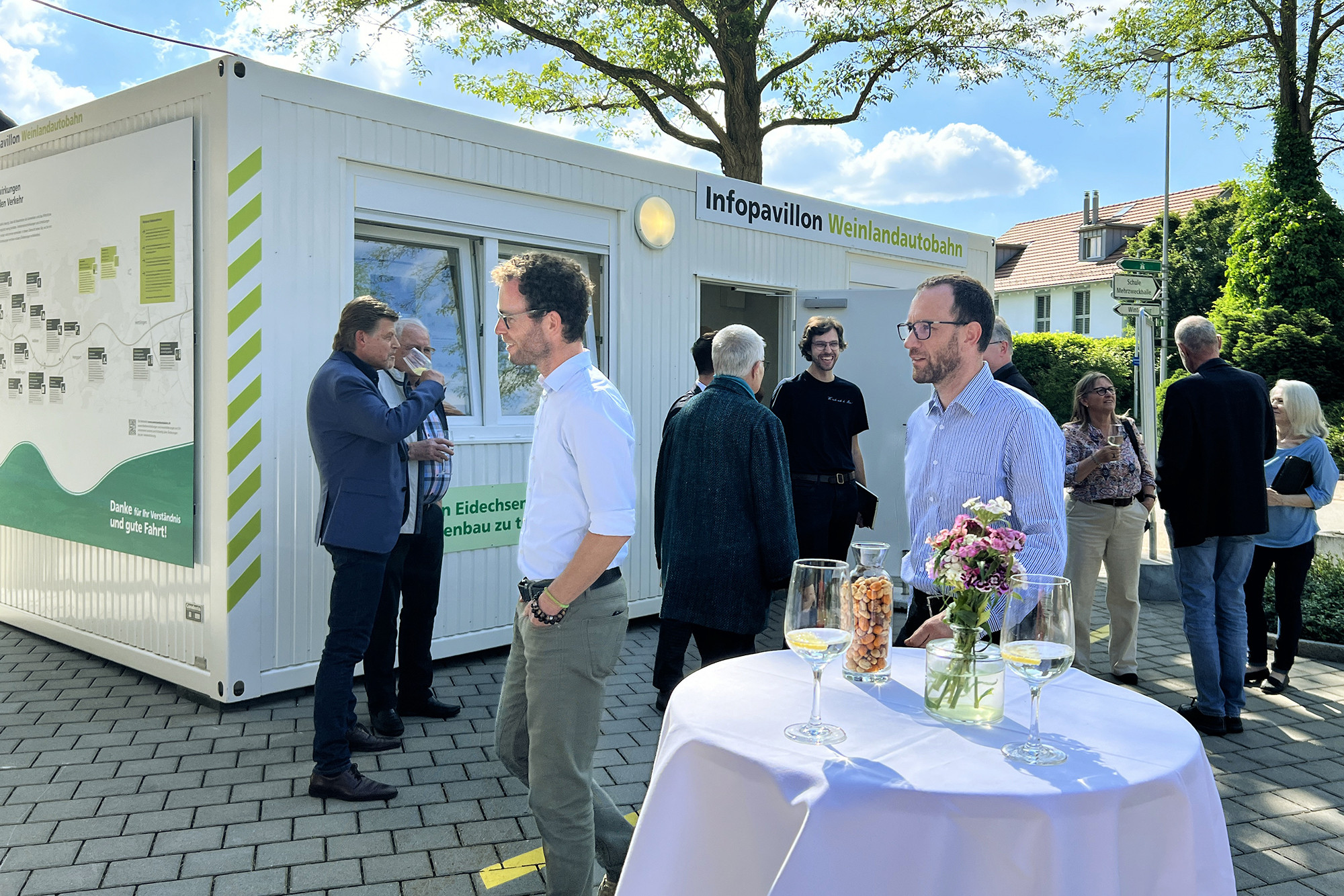 Vor Ort auf eine lange Bauzeit vorbereiten.